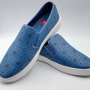 MICHAEL KORS Blue Floral Perforated Kane Slip-On